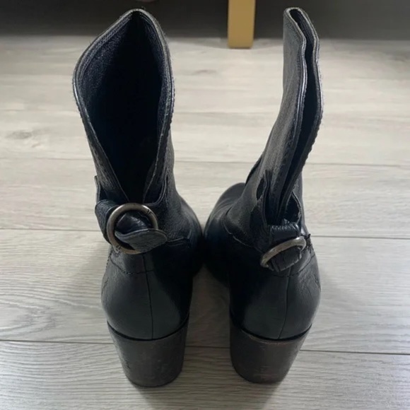 Frye Lucinda Black Leather Ankle Block Heel Booties - Picture 5 of 7